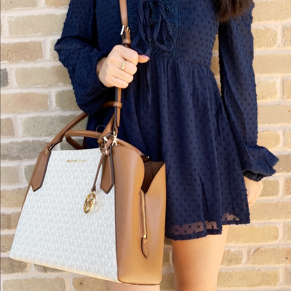 Michael Kors Large Satchel Vanilla MK - Picture 5 of 7